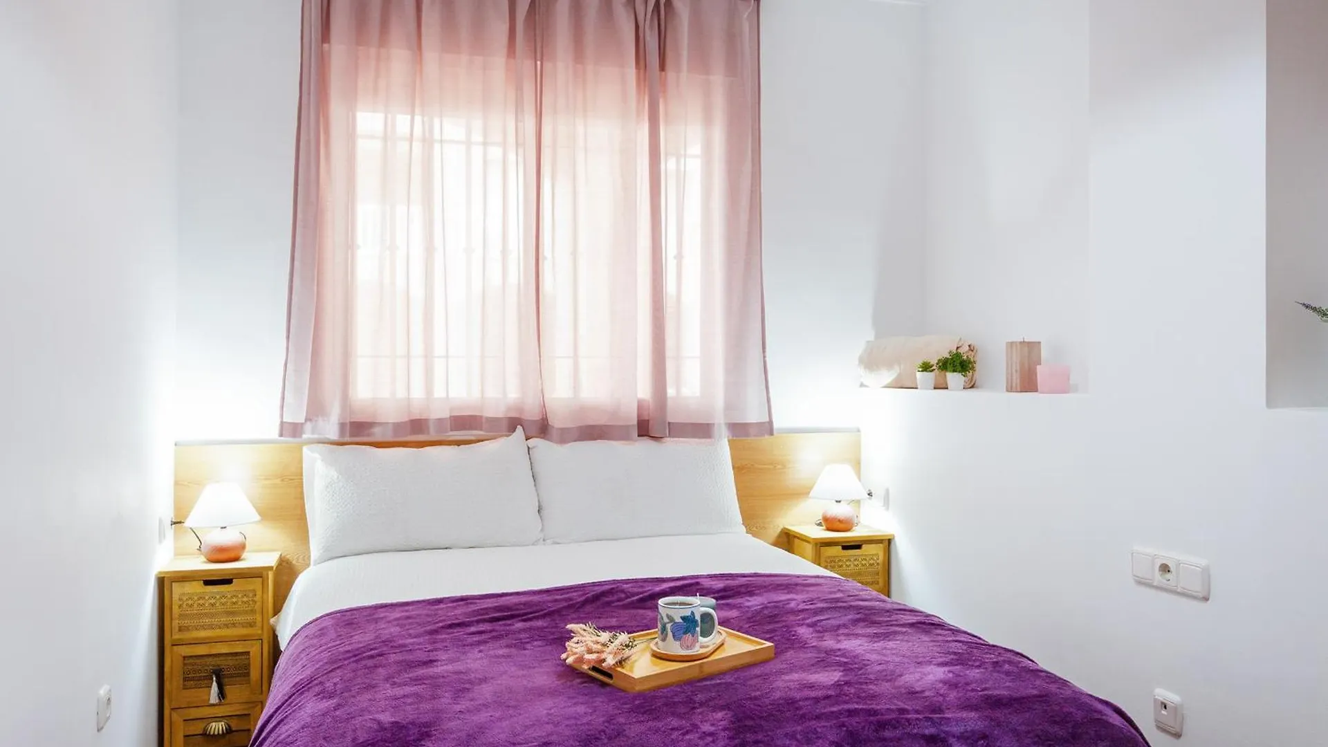 Velilla Beach Apartment Альмуньекар